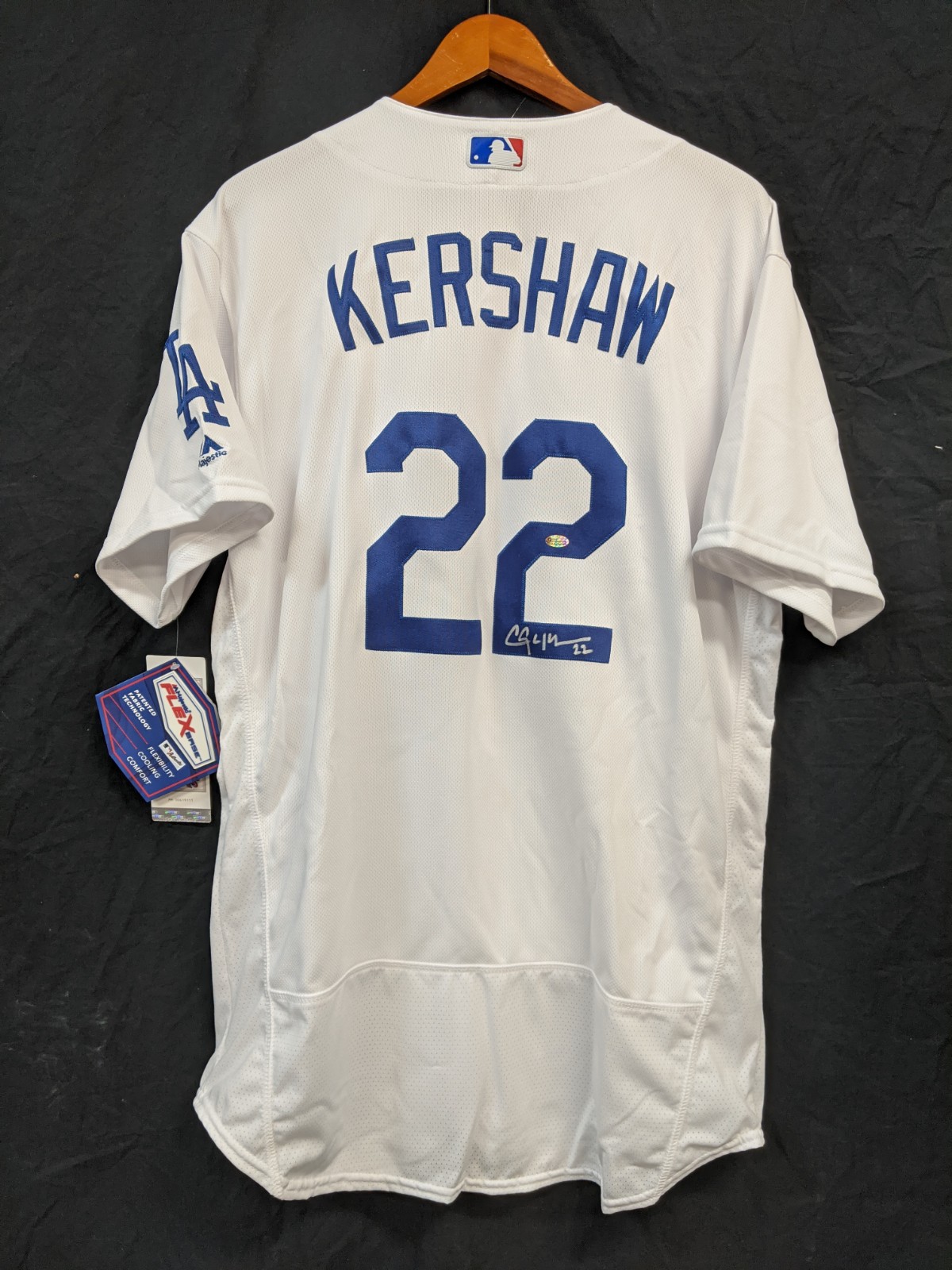 clayton kershaw autographed jersey